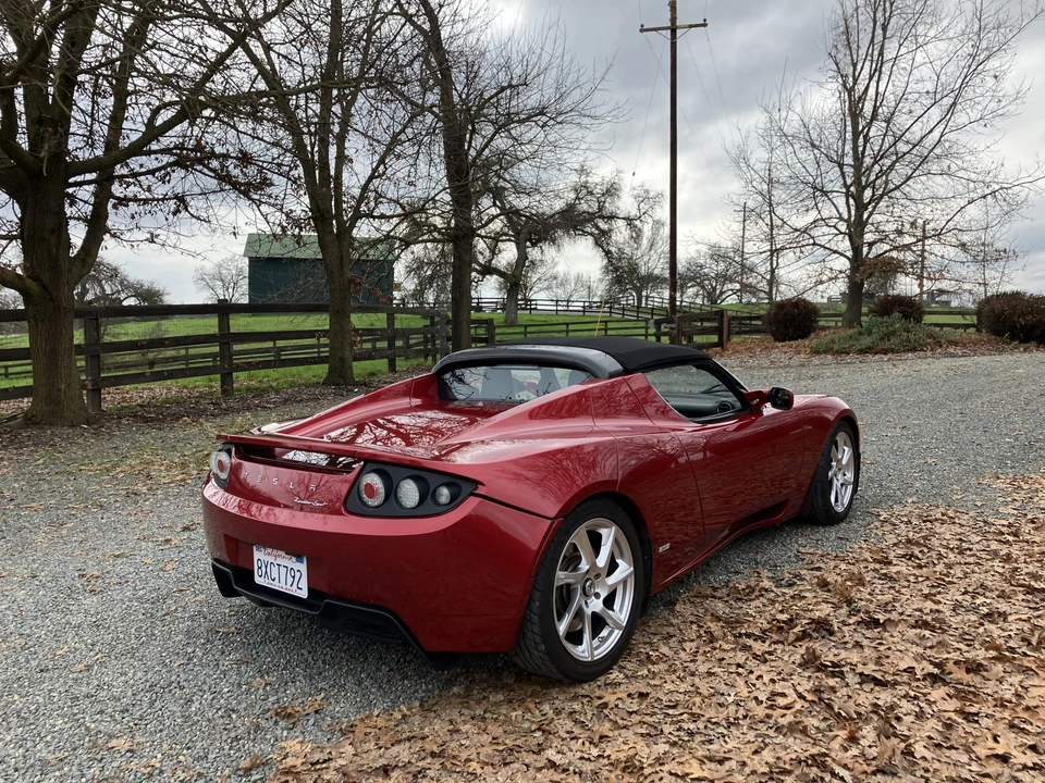 2010 Tesla Roadster - Image 18 of 31