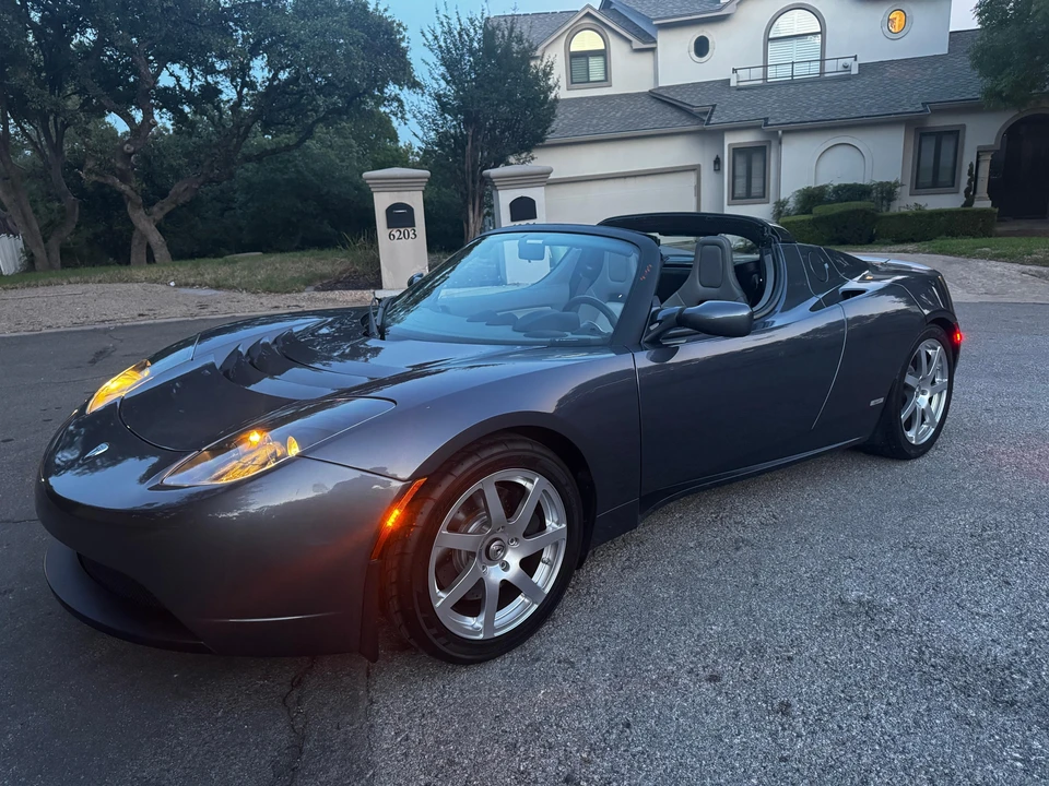 2010 Tesla Roadster - Image 6 of 31
