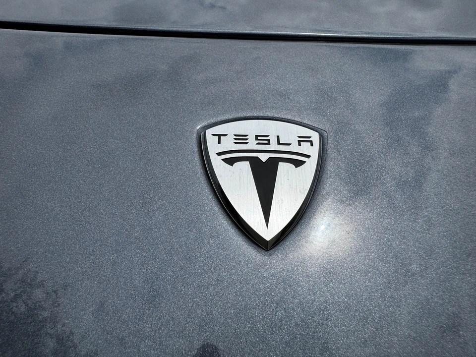 2010 Tesla Roadster - Image 29 of 31