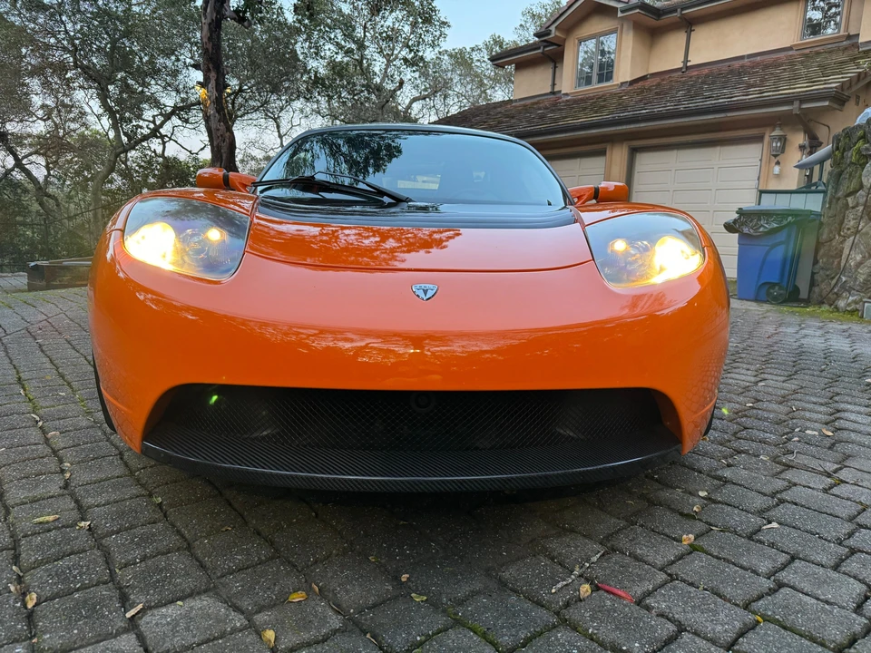2010 Tesla Roadster - Image 9 of 31