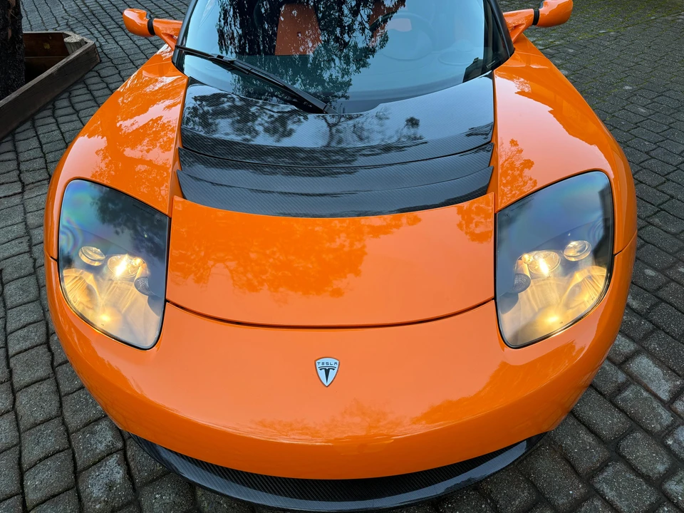 2010 Tesla Roadster - Image 20 of 31