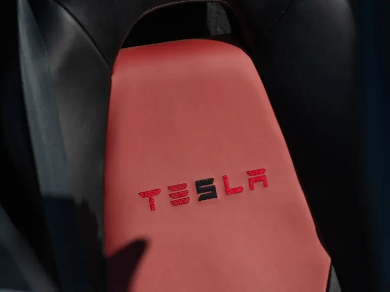 2010 Tesla Roadster - Image 28 of 31