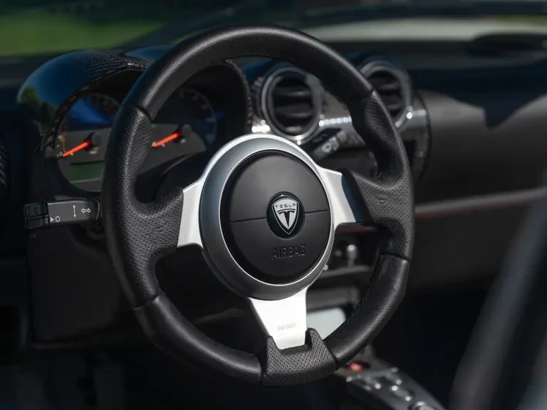 2010 Tesla Roadster - Image 14 of 31