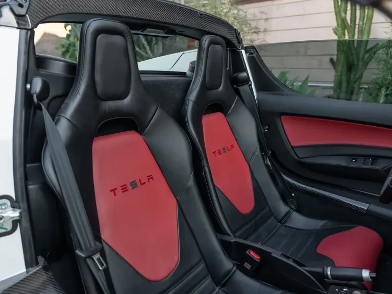 2010 Tesla Roadster - Image 16 of 31