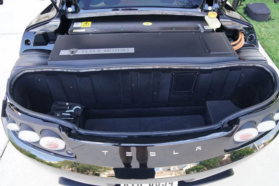 2010 Tesla Roadster - Image 18 of 20