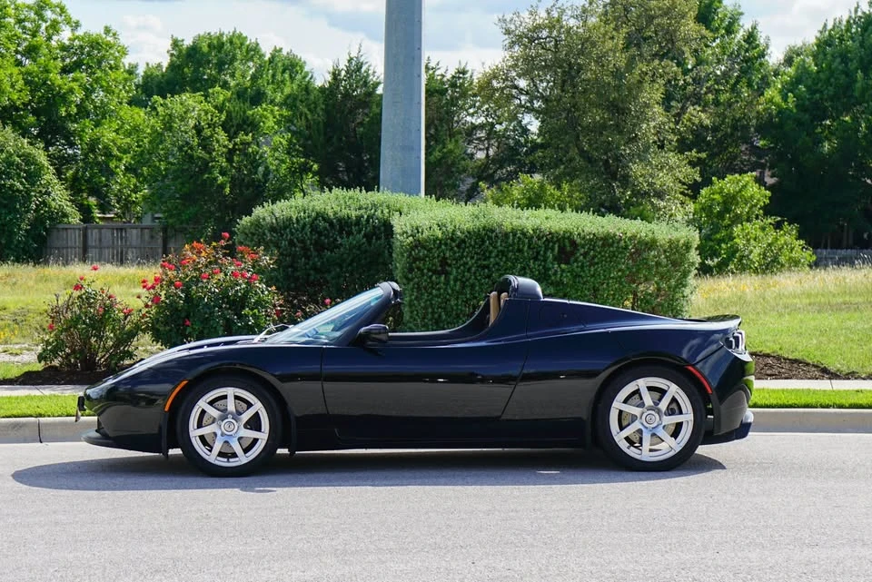 2010 Tesla Roadster - Image 2 of 20