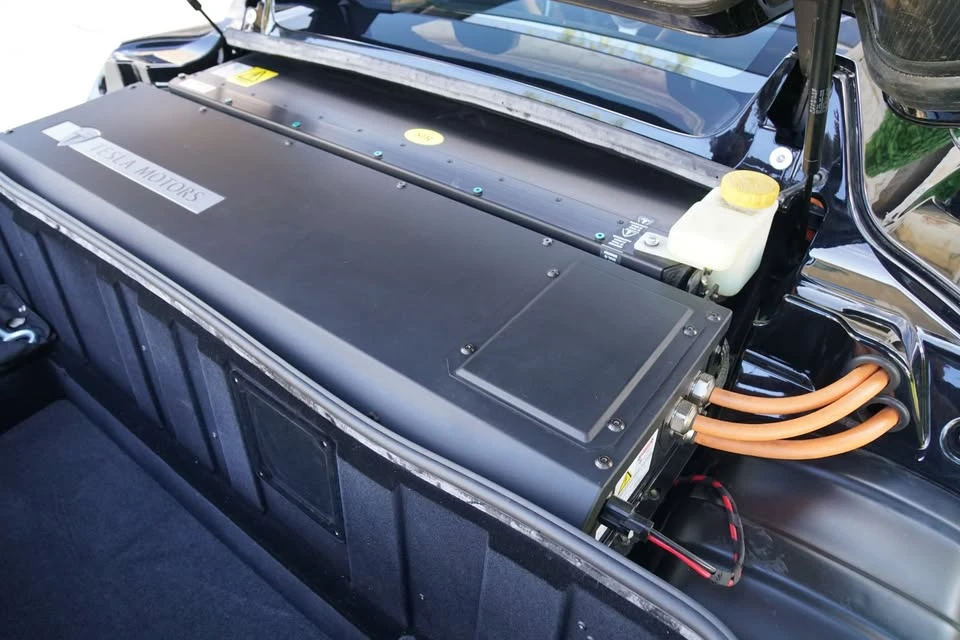 2010 Tesla Roadster - Image 19 of 20