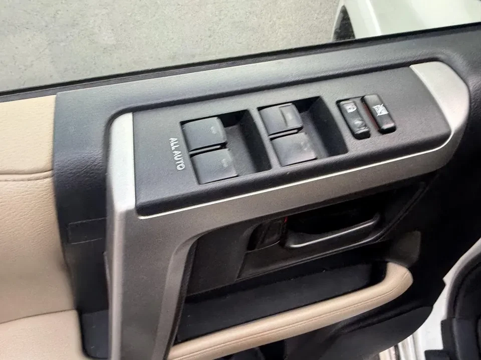 2010 Toyota 4Runner 5th Gen - Image 15 of 20