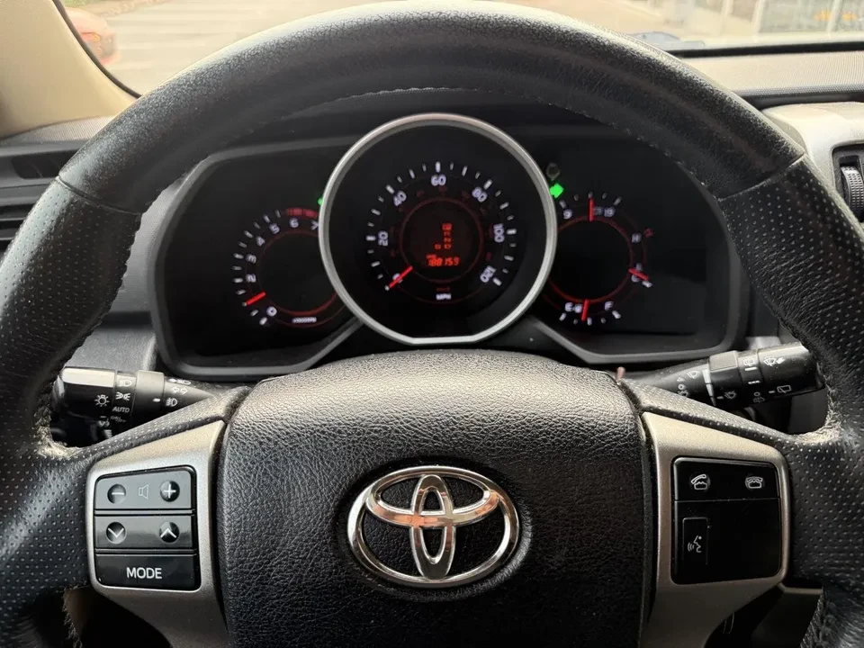 2010 Toyota 4Runner 5th Gen - Image 17 of 20