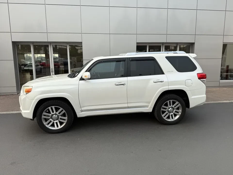 2010 Toyota 4Runner 5th Gen - Image 2 of 20