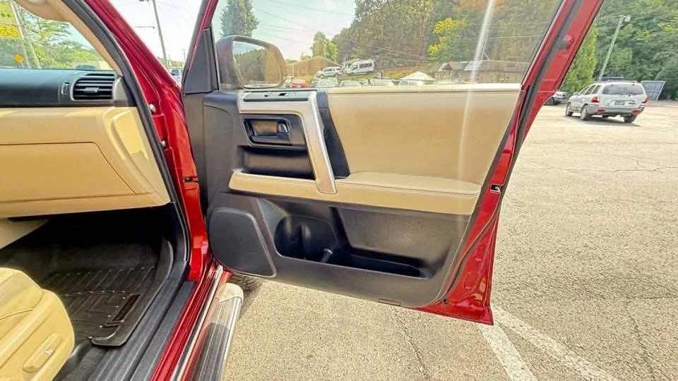 2010 Toyota 4Runner 5th Gen - Image 15 of 20