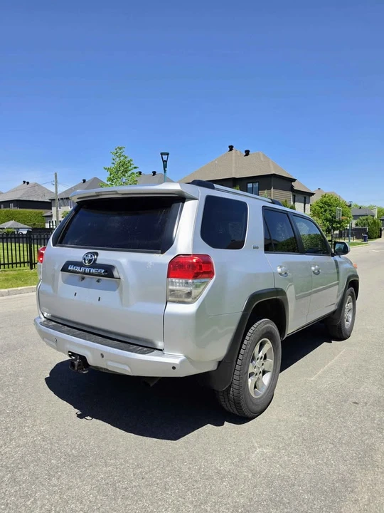 2010 Toyota 4Runner - Image 5 of 8