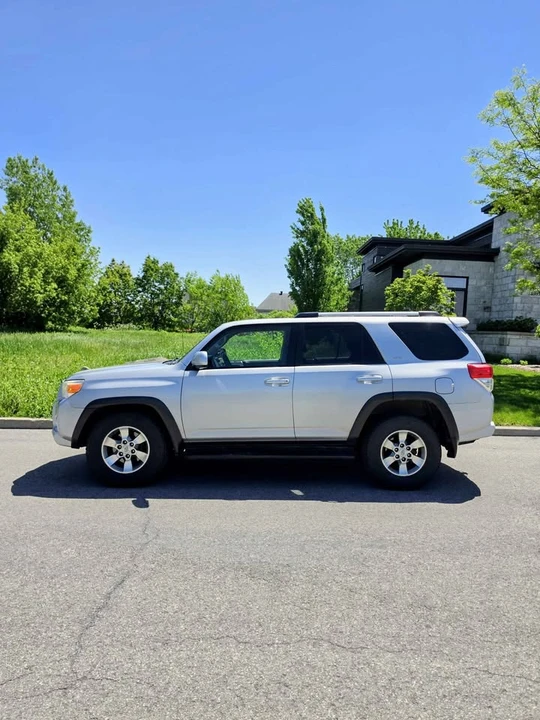 2010 Toyota 4Runner - Image 3 of 8