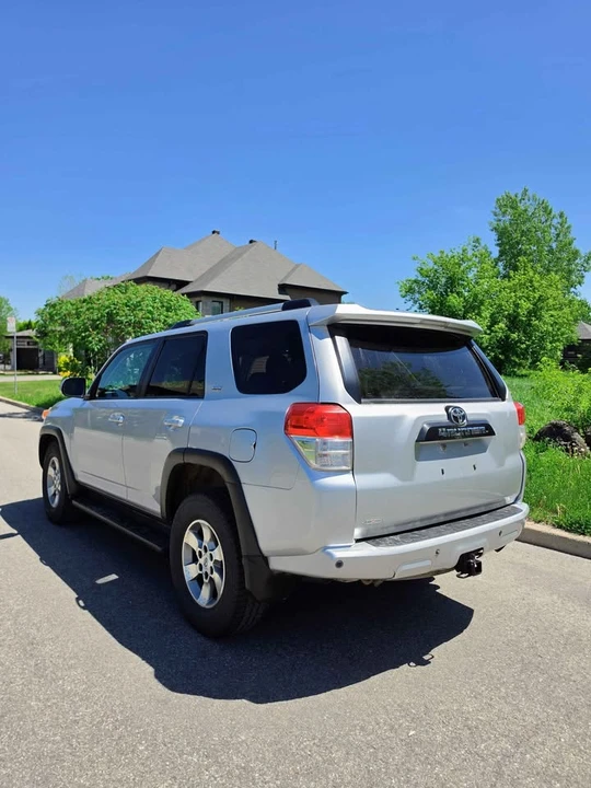2010 Toyota 4Runner - Image 4 of 8