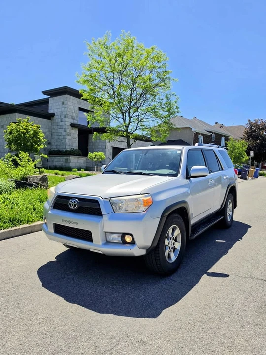 2010 Toyota 4Runner - Image 2 of 8