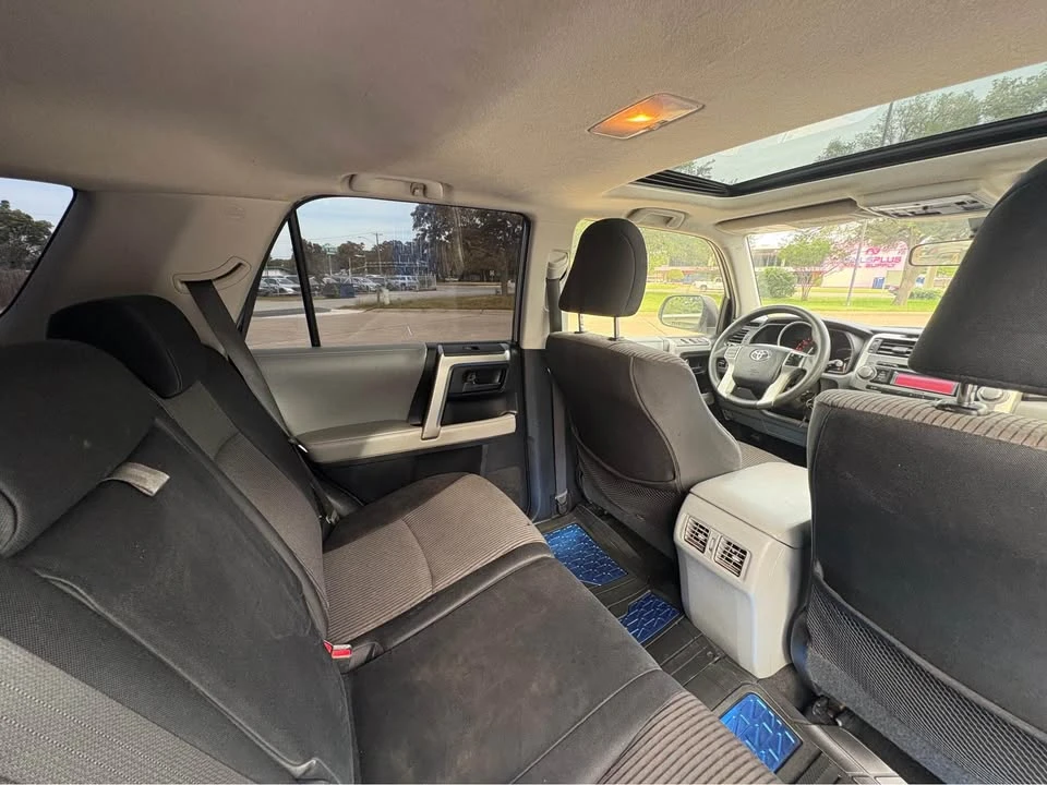 2010 Toyota 4Runner - Image 5 of 6