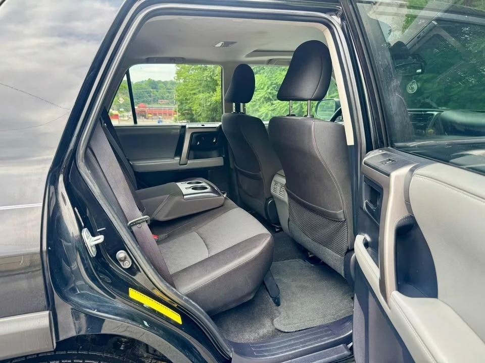 2010 Toyota 4Runner - Image 15 of 20