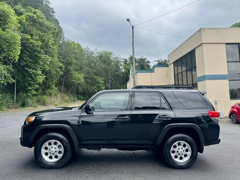 2010 Toyota 4Runner - Image 8 of 20