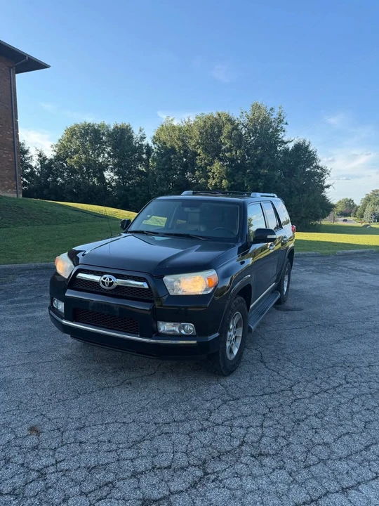 2010 Toyota 4Runner 5th Gen - Image 2 of 15