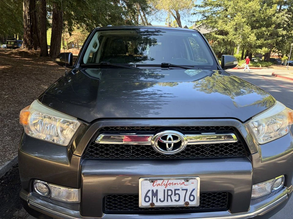 2010 Toyota 4Runner - Image 3 of 16