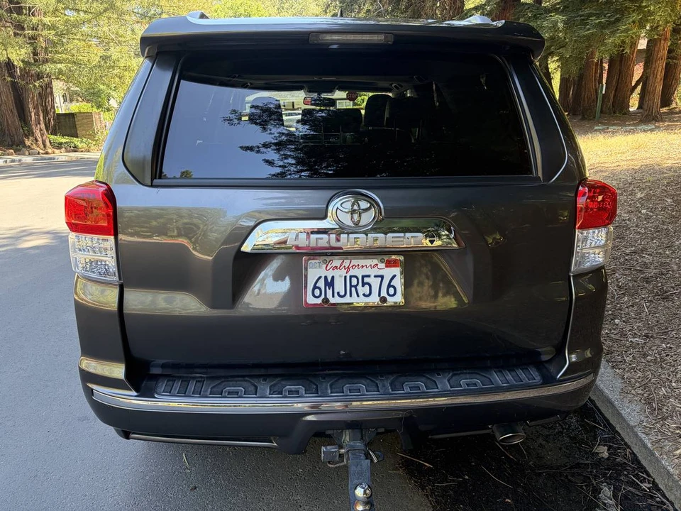 2010 Toyota 4Runner - Image 2 of 16
