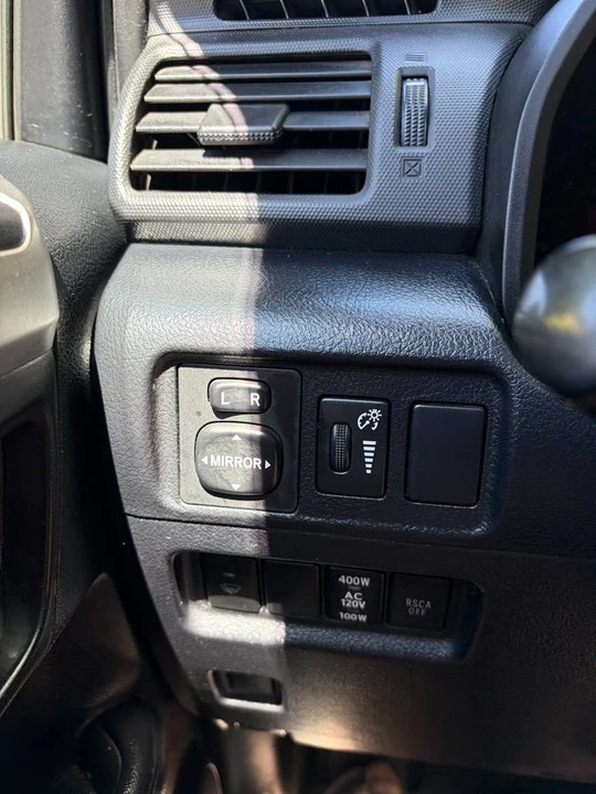 2010 Toyota 4Runner - Image 8 of 16