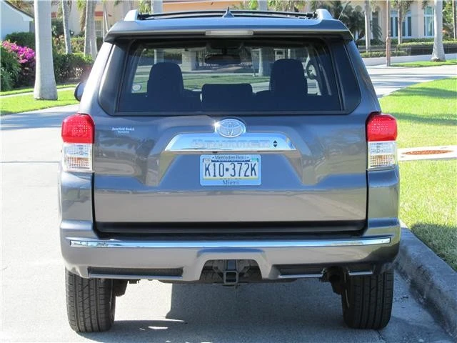 2010 Toyota 4Runner 5th Gen - Image 7 of 12