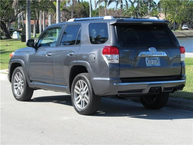 2010 Toyota 4Runner 5th Gen - Image 5 of 12