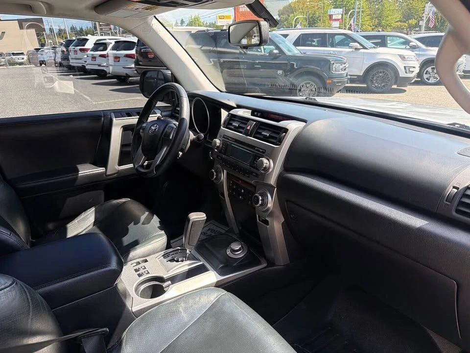 2010 Toyota 4Runner 5th Gen - Image 17 of 20