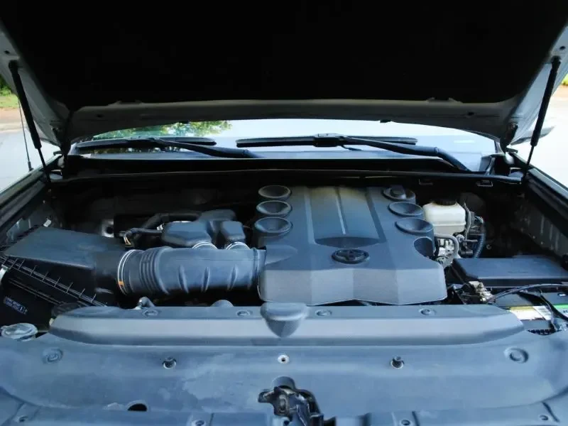 2010 Toyota 4Runner 5th Gen - Image 15 of 18