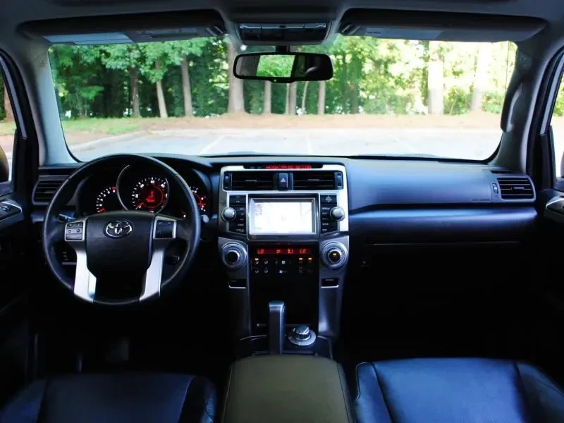 2010 Toyota 4Runner 5th Gen - Image 5 of 18