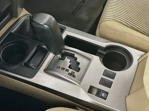 2010 Toyota 4Runner 5th Gen - Image 15 of 19
