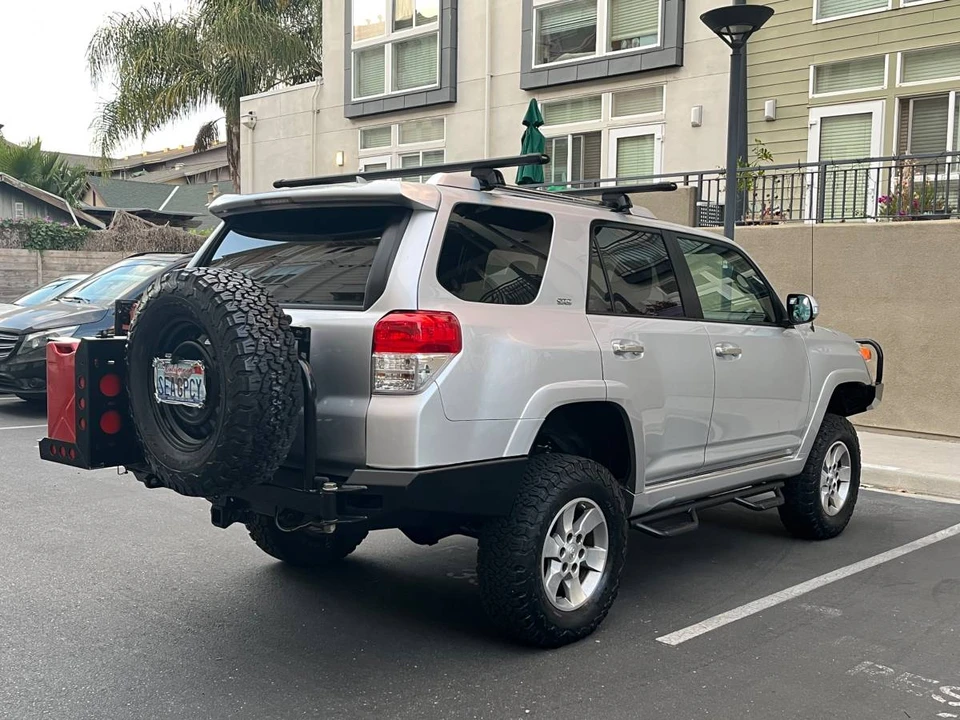 2010 Toyota 4Runner 5th Gen - Image 3 of 18