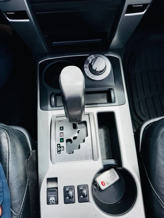 2010 Toyota 4Runner 5th Gen - Image 17 of 23