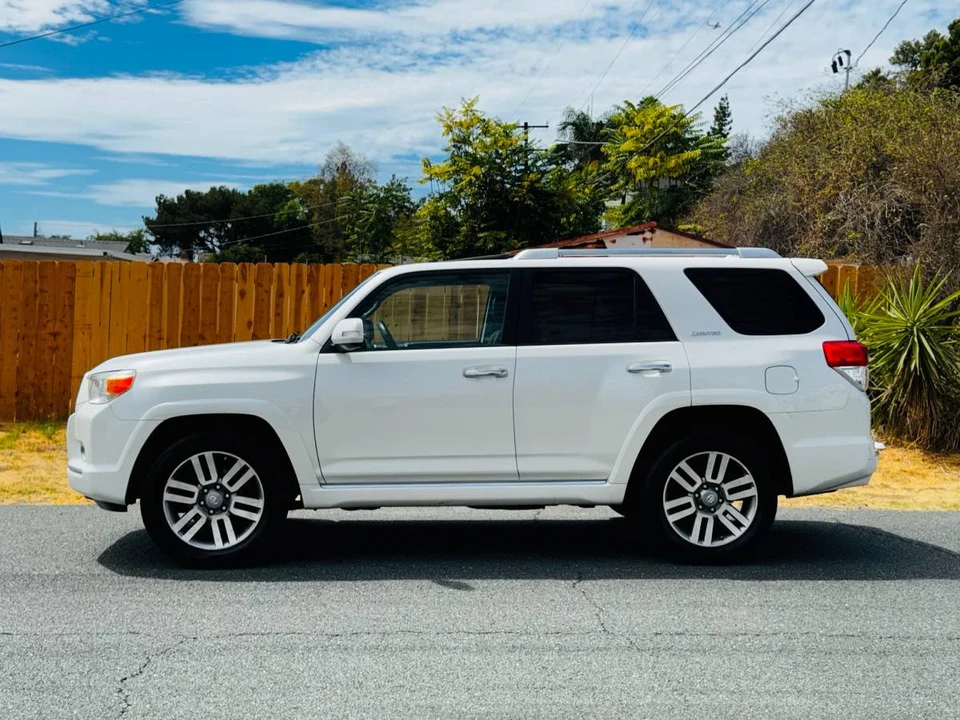 2010 Toyota 4Runner 5th Gen - Image 4 of 23