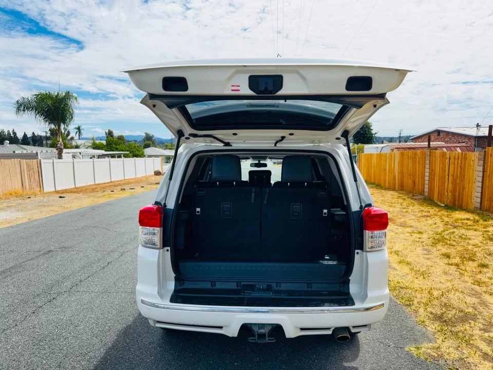 2010 Toyota 4Runner 5th Gen - Image 9 of 23