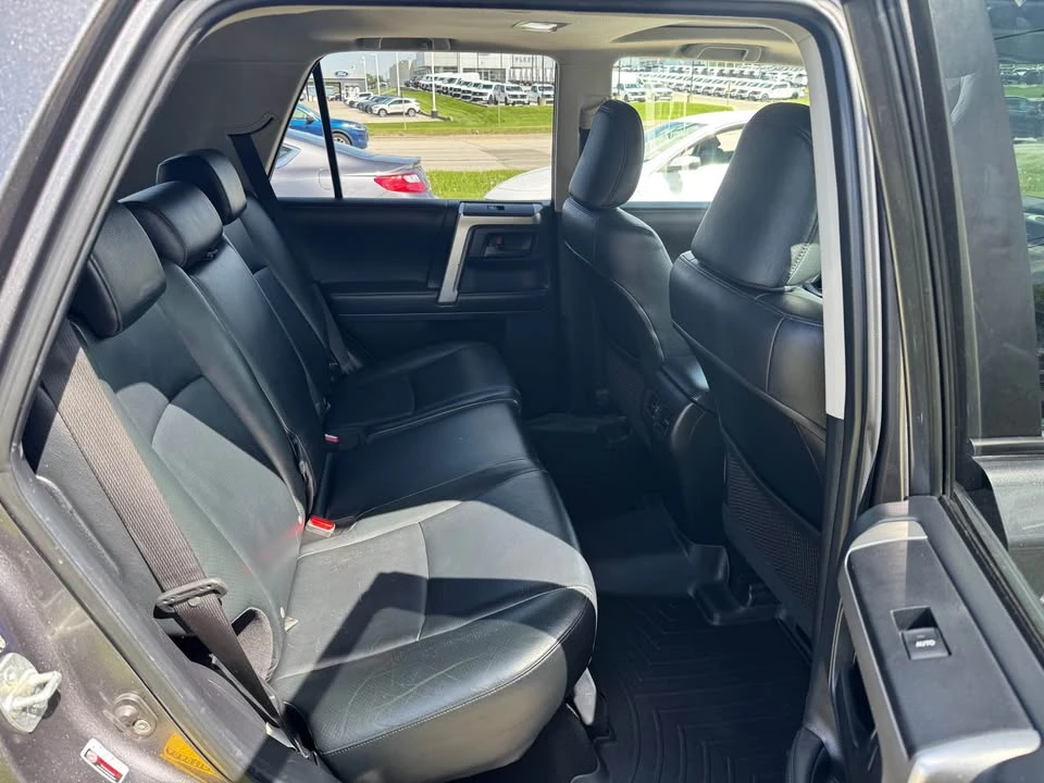 2010 Toyota 4Runner - Image 13 of 18
