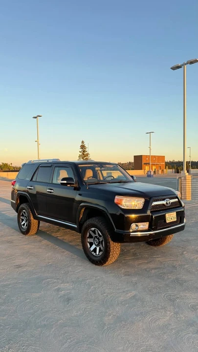 2010 Toyota 4Runner 5th Gen - Image 3 of 15