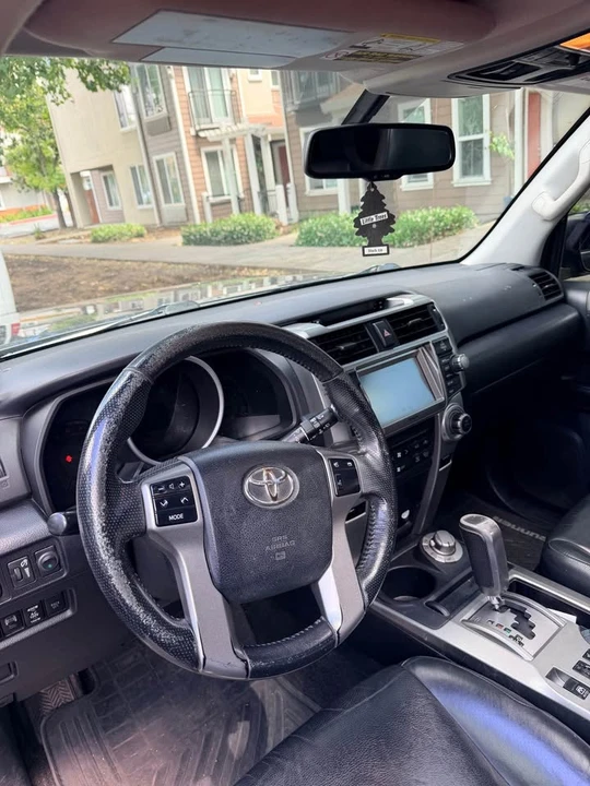 2010 Toyota 4Runner 5th Gen - Image 16 of 19