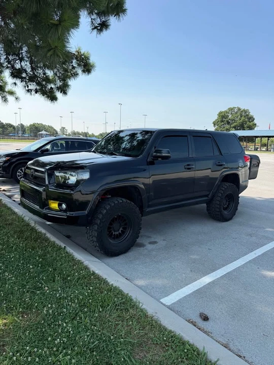 2010 Toyota 4Runner 5th Gen - Image 2 of 13