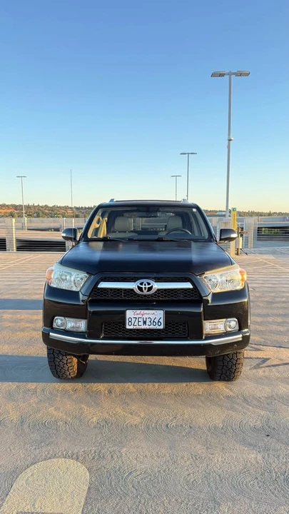 2010 Toyota 4Runner 5th Gen - Image 2 of 15
