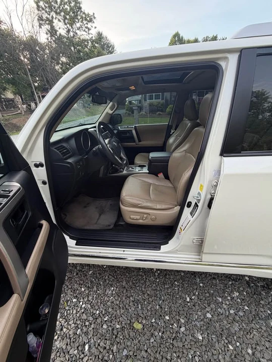 2010 Toyota 4Runner 5th Gen - Image 7 of 11