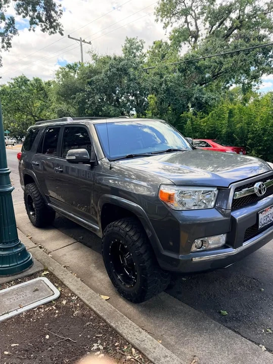 2010 Toyota 4Runner 5th Gen - Image 18 of 19