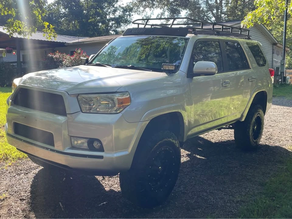 2010 Toyota 4Runner 5th Gen - Image 8 of 10