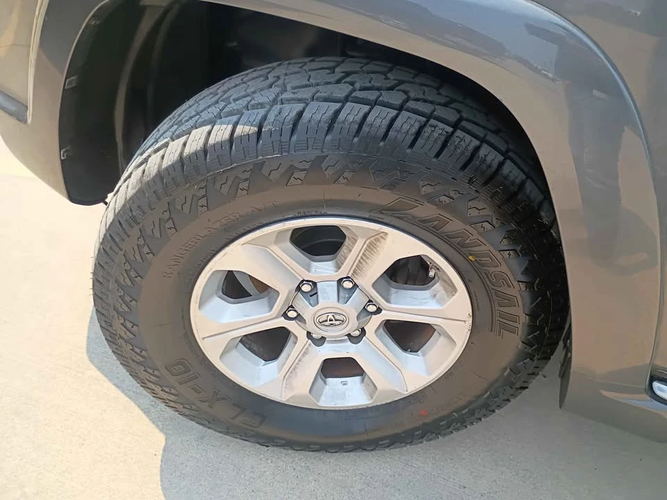 2010 Toyota 4Runner 5th Gen - Image 4 of 12