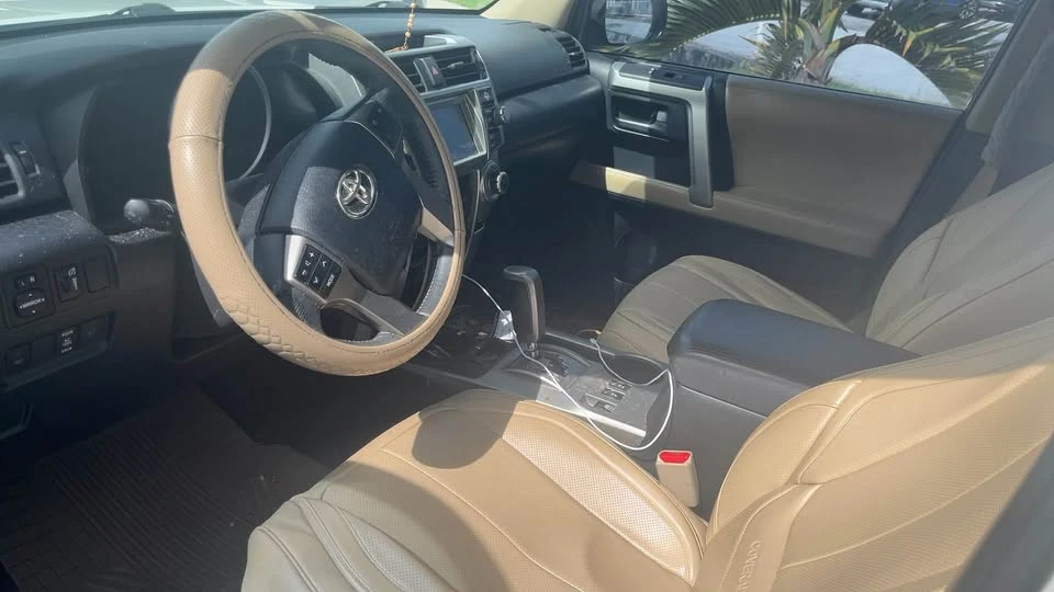 2010 Toyota 4Runner 5th Gen - Image 5 of 10