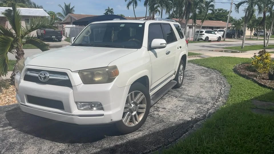 2010 Toyota 4Runner 5th Gen - Image 9 of 10