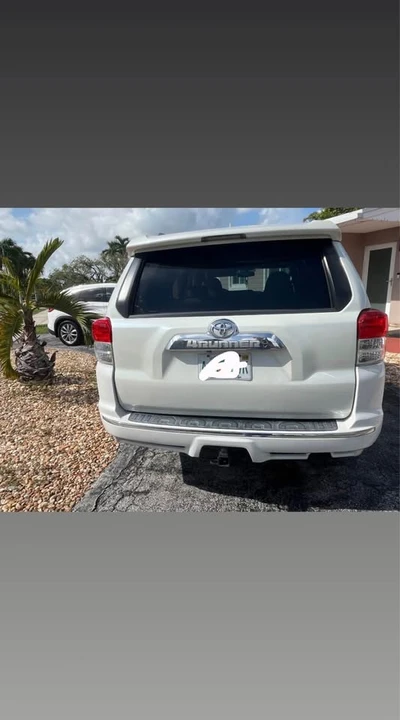 2010 Toyota 4Runner 5th Gen - Image 4 of 10
