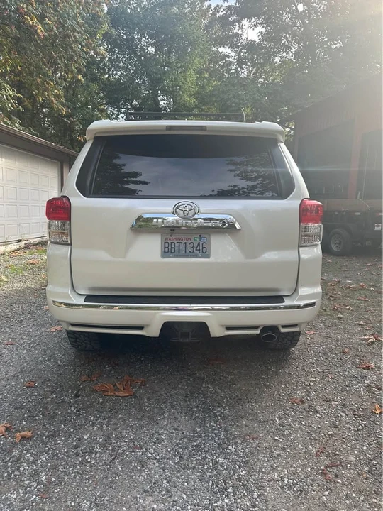 2010 Toyota 4Runner 5th Gen - Image 6 of 14