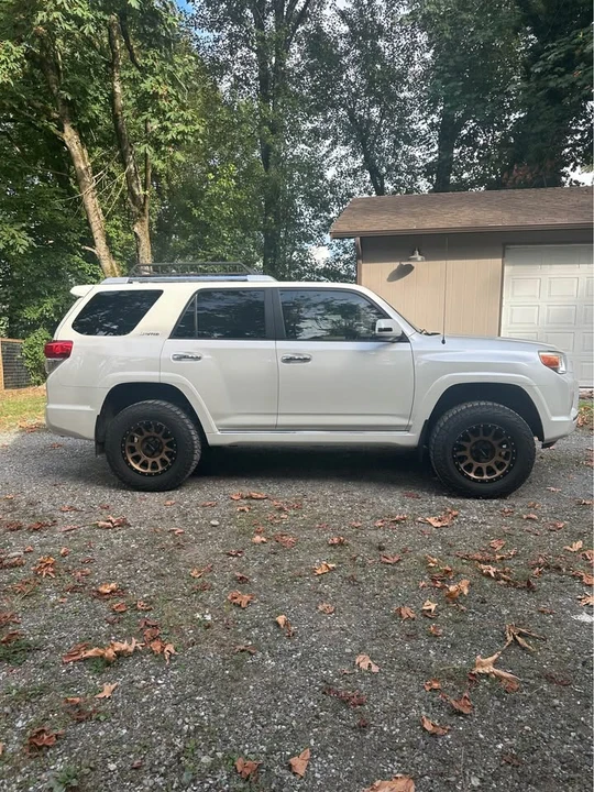 2010 Toyota 4Runner 5th Gen - Image 4 of 14